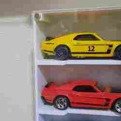 Hot Wheels shelf, 18 models