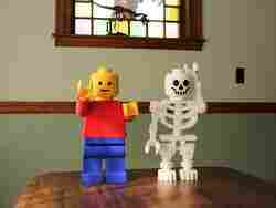 Mega Lego benzeri Minifigür (10:1 ölçekli)