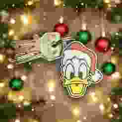 Christmas keychain featuring Paperino