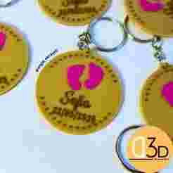 Customizable keychain for little feet
