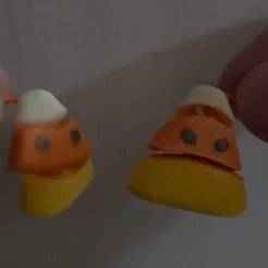 Osmia Flexible Halloween Candy Corn Keychain #HALLOWEENSTL