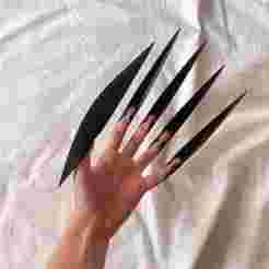 spiky nails / claws