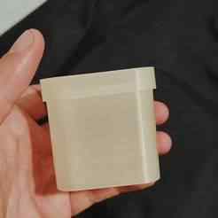 Square gift box with round edges