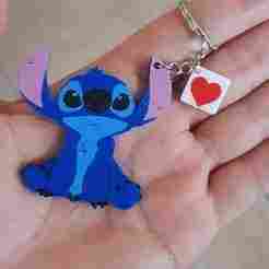 🔑 Stitch + heart keychain