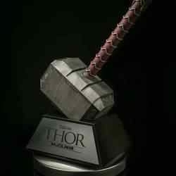 Thor Hammer tam ölçekli, küçük ve büyük yazıcılar