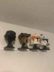 Lego kask teşhir rafı