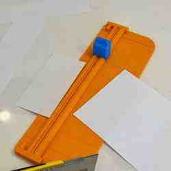 Sliding Paper Cutter (18mm Snap blades)