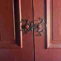 Gothic Vinelatch for double closet doors