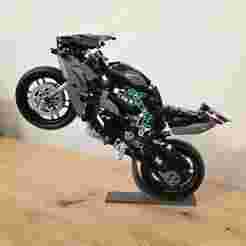 Minimalistic Motorcycle wheelie stand LEGO kawasaki ninja H2R 42170