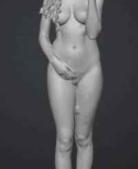 SEND NUDES O4