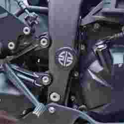 Kawasaki Ninja ZX6r Swingarm Axle Cover