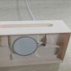 Standby mode charging dock for Fold 7