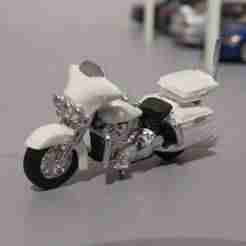 Harley-Davidson Street Glide police motorcycle 1/64
