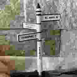 OO gauge, Cornish cast iron road direction sign